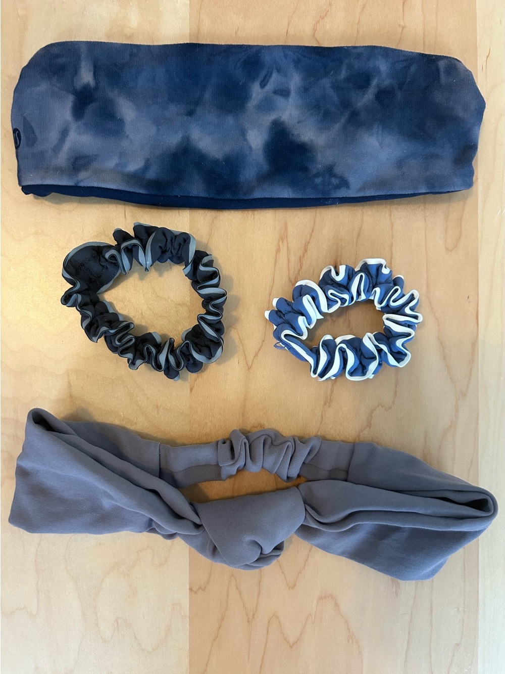lululemon athletica Blue-Gray & Gray Headband and Scrunchie Set